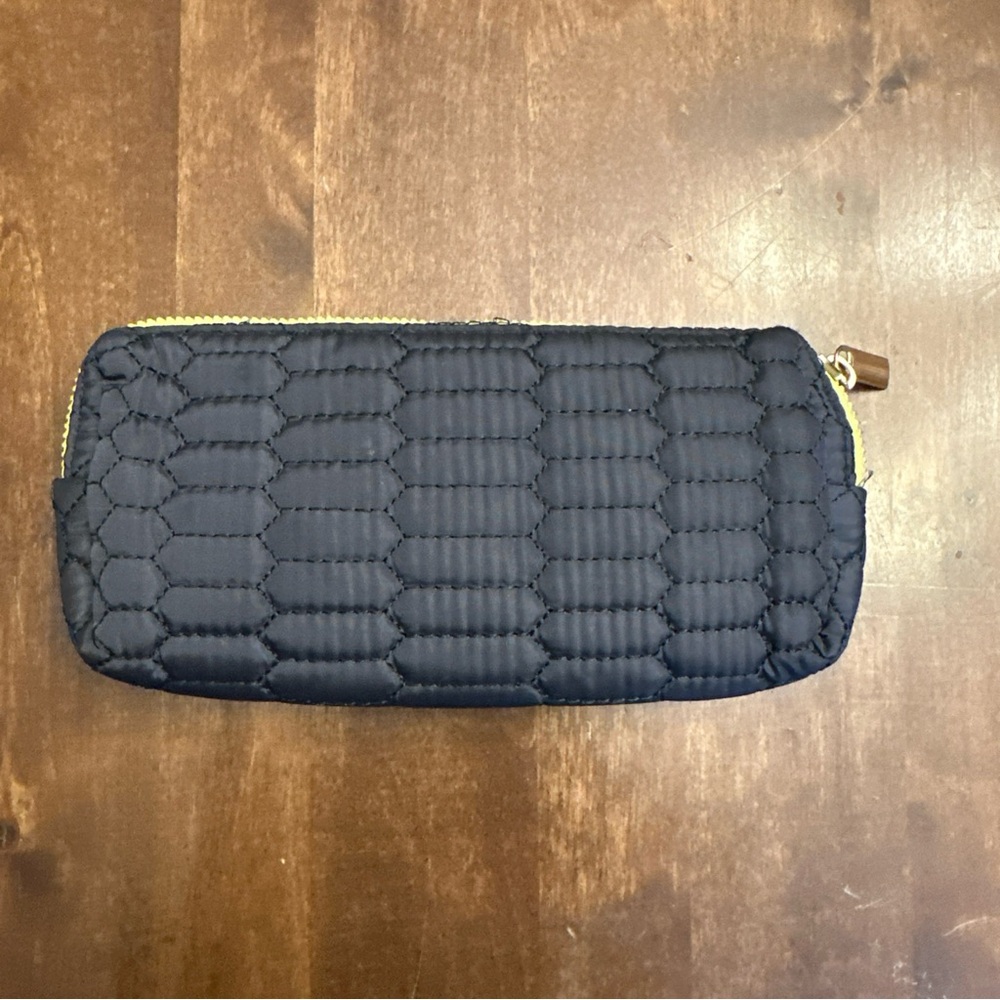 Aimee Kestenberg cosmetic travel bag navy‎ quilted pattern small lightweight